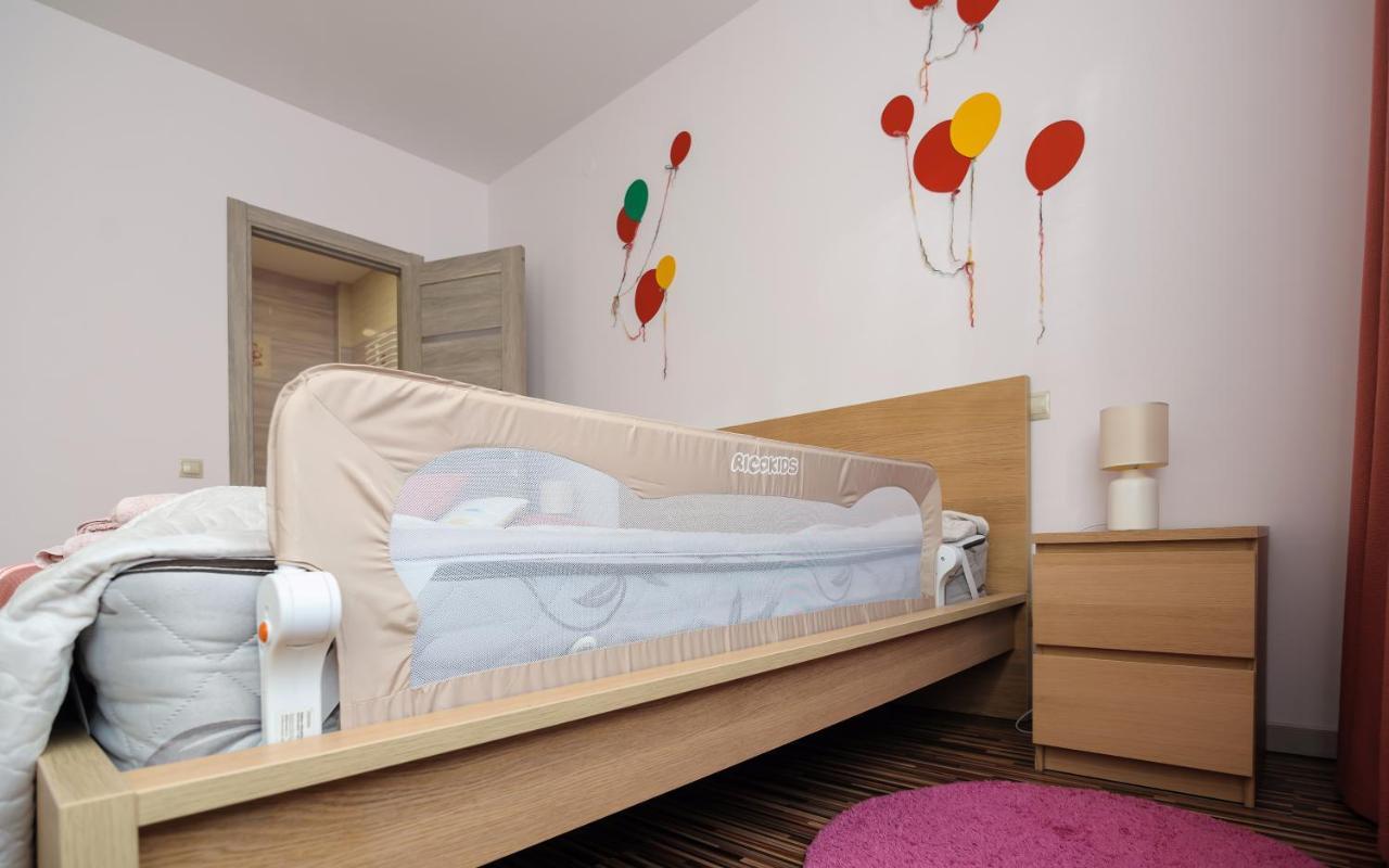 Colored Balloons - 3 Bedrooms, 3 Bathrooms, Equipped Large Apartments Lviv Exterior photo