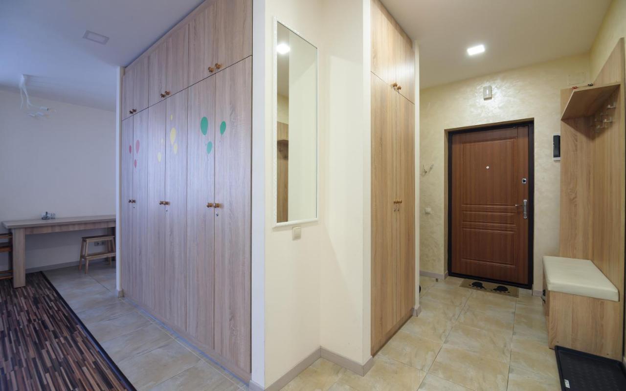 Colored Balloons - 3 Bedrooms, 3 Bathrooms, Equipped Large Apartments Lviv Exterior photo